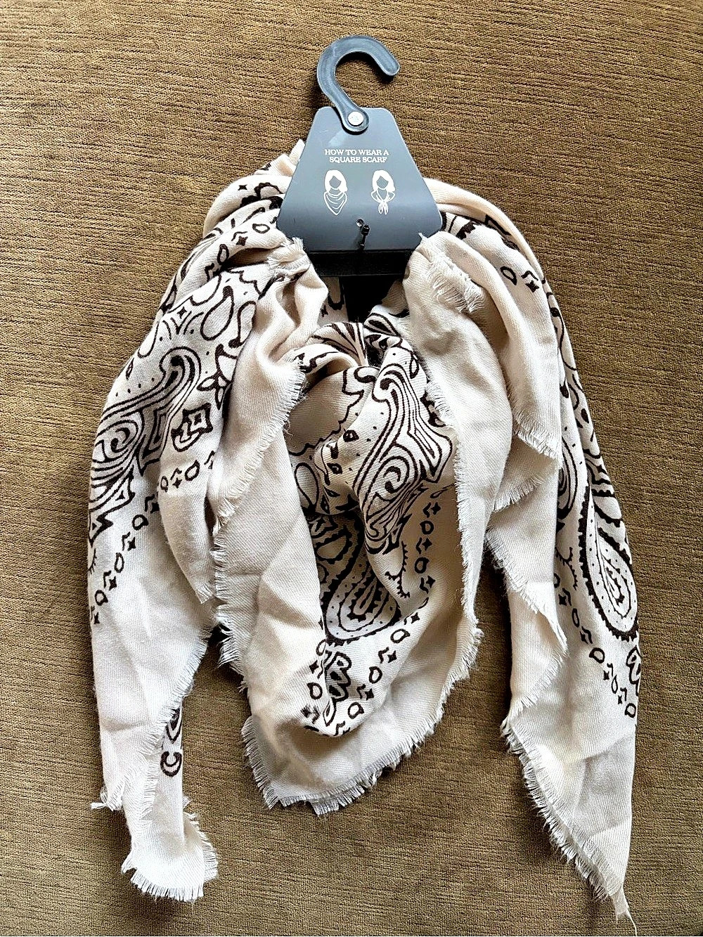 Vince Camuto Paisley / Bandana Scarf NWT